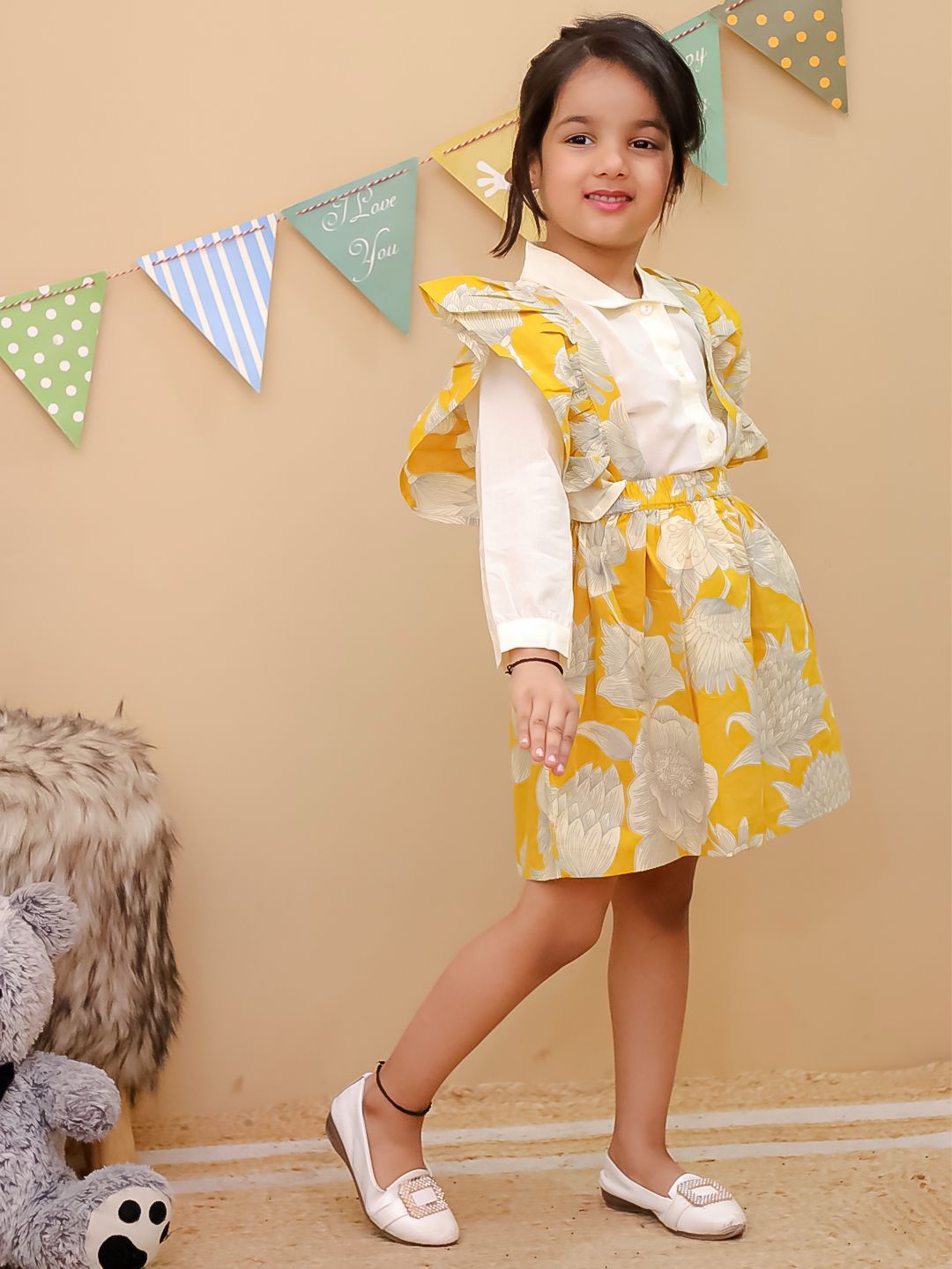 Girl's shirt skirt with frilled strap